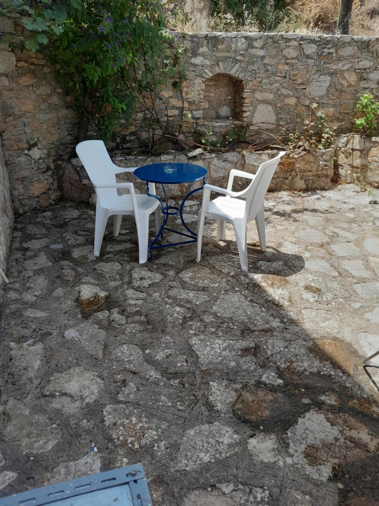 "Petrina" Sevasti Symi Studios Esterno foto