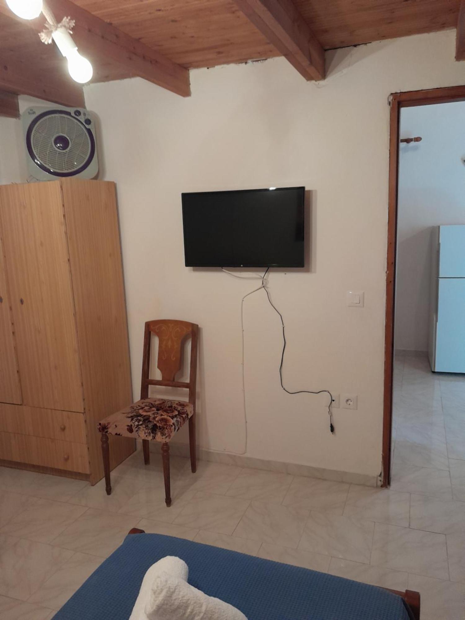 "Petrina" Sevasti Symi Studios Esterno foto