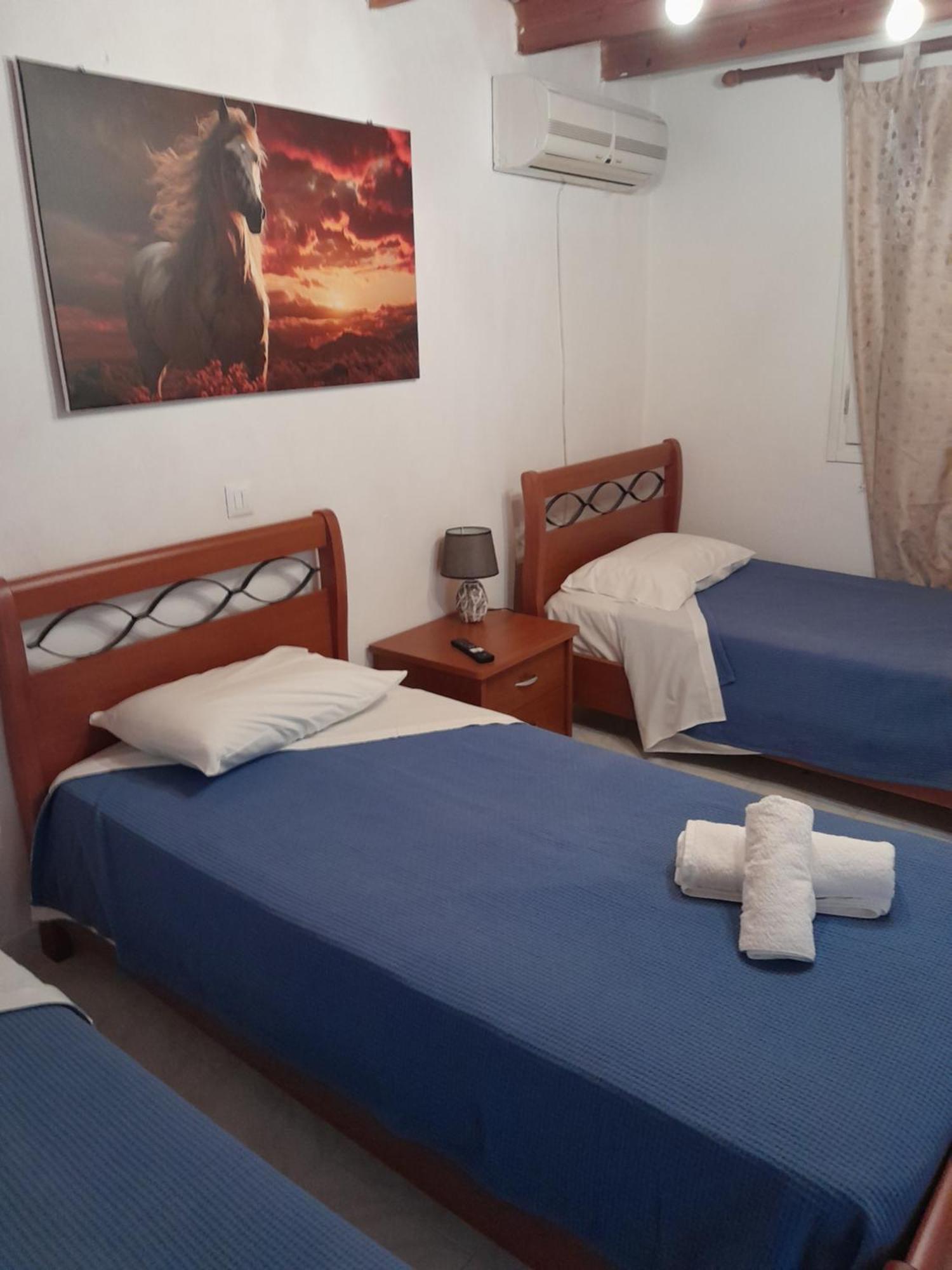 "Petrina" Sevasti Symi Studios Esterno foto